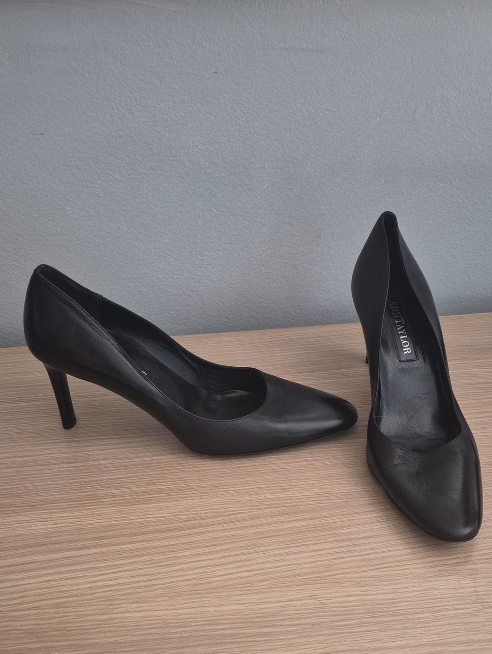 Ann Taylor Black Pointed-Toe Stiletto Pumps